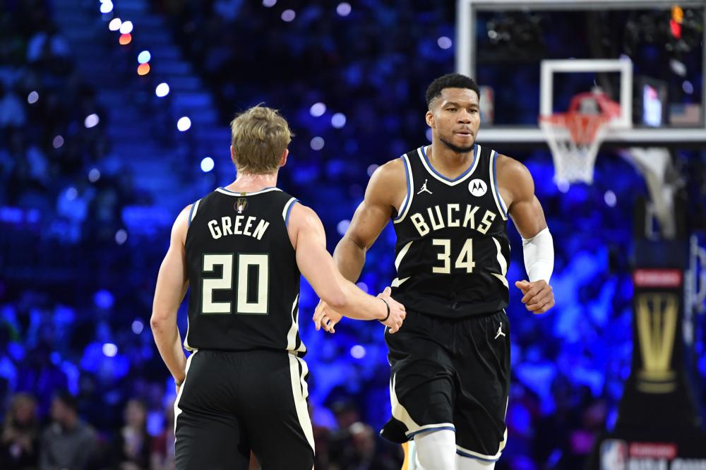 平的篮球对 平的篮球对