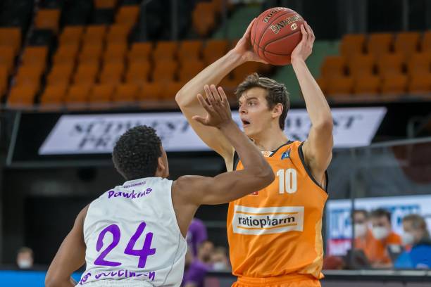 有里程碑意 有里程碑意